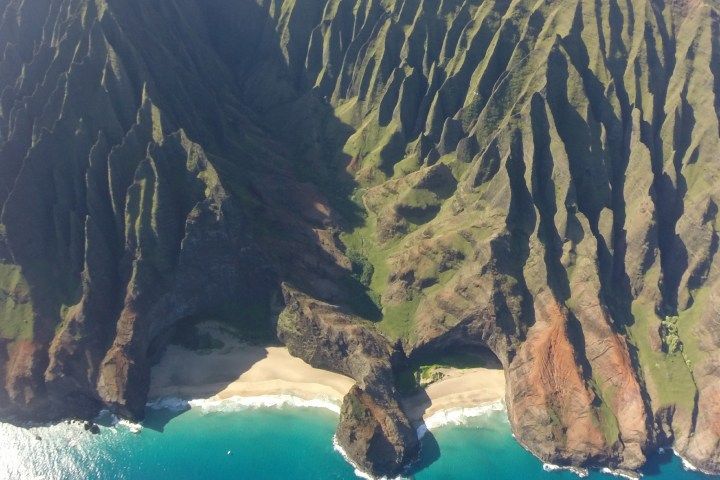 Napali-Coast-Helicopter-Tour