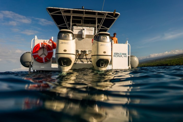 a small boat in a body of water